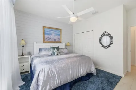 31 52nd Square Vero Beach FL 32968