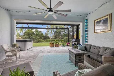 31 52nd Square Vero Beach FL 32968