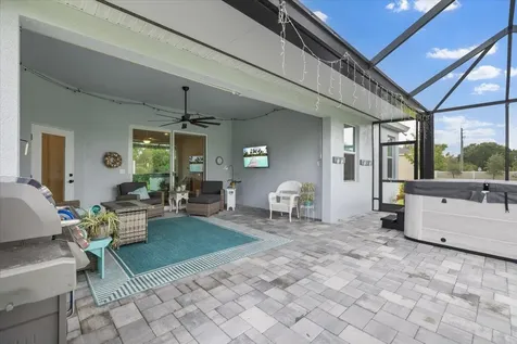 31 52nd Square Vero Beach FL 32968