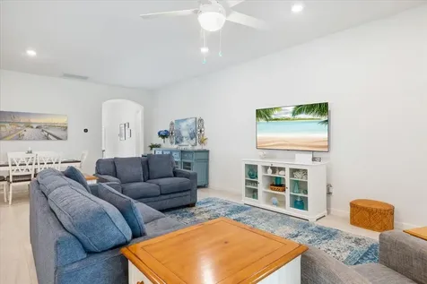 31 52nd Square Vero Beach FL 32968