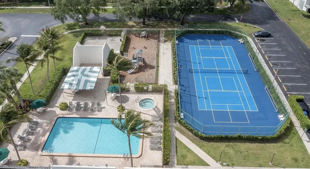 8951 SW 19th Street Boca Raton FL 33433