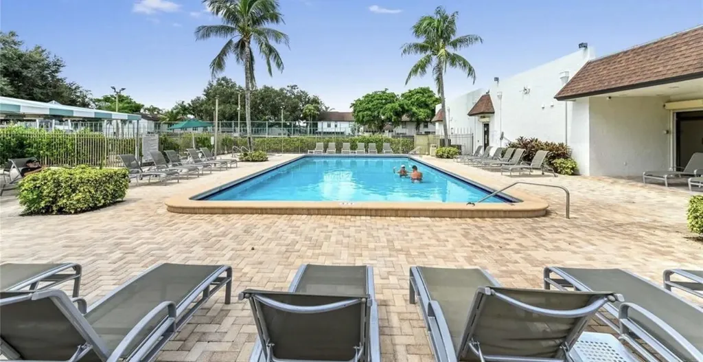 8951 SW 19th Street Boca Raton FL 33433