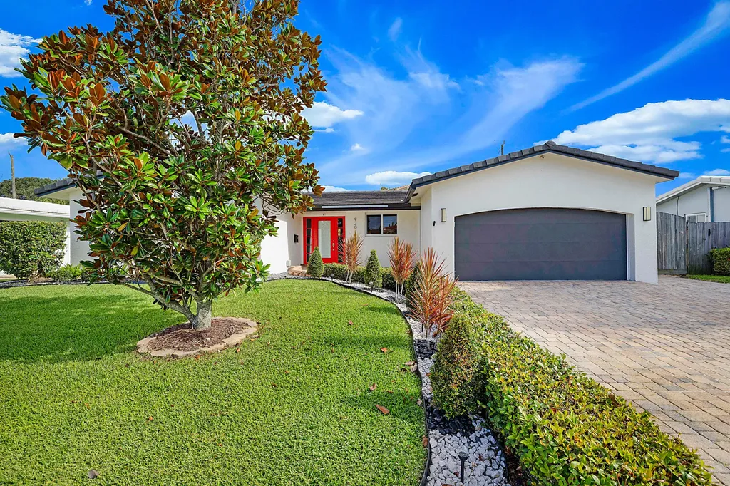 920 SE 17th Street Deerfield Beach FL 33441
