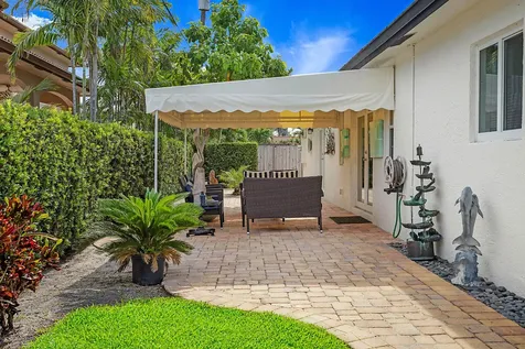 920 SE 17th Street Deerfield Beach FL 33441