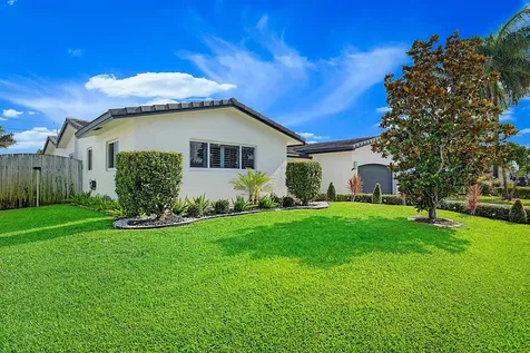920 SE 17th Street Deerfield Beach FL 33441