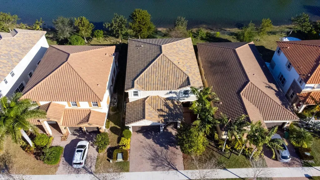 9911 S Miralago Way Parkland FL 33076