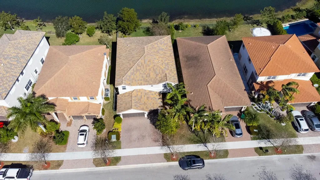 9911 S Miralago Way Parkland FL 33076
