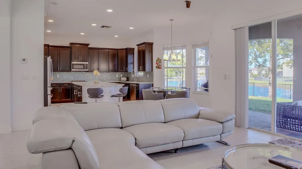 9911 S Miralago Way Parkland FL 33076