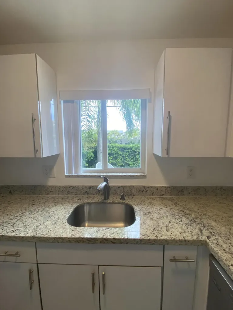 560-570 NE 19th Avenue Deerfield Beach FL 33441