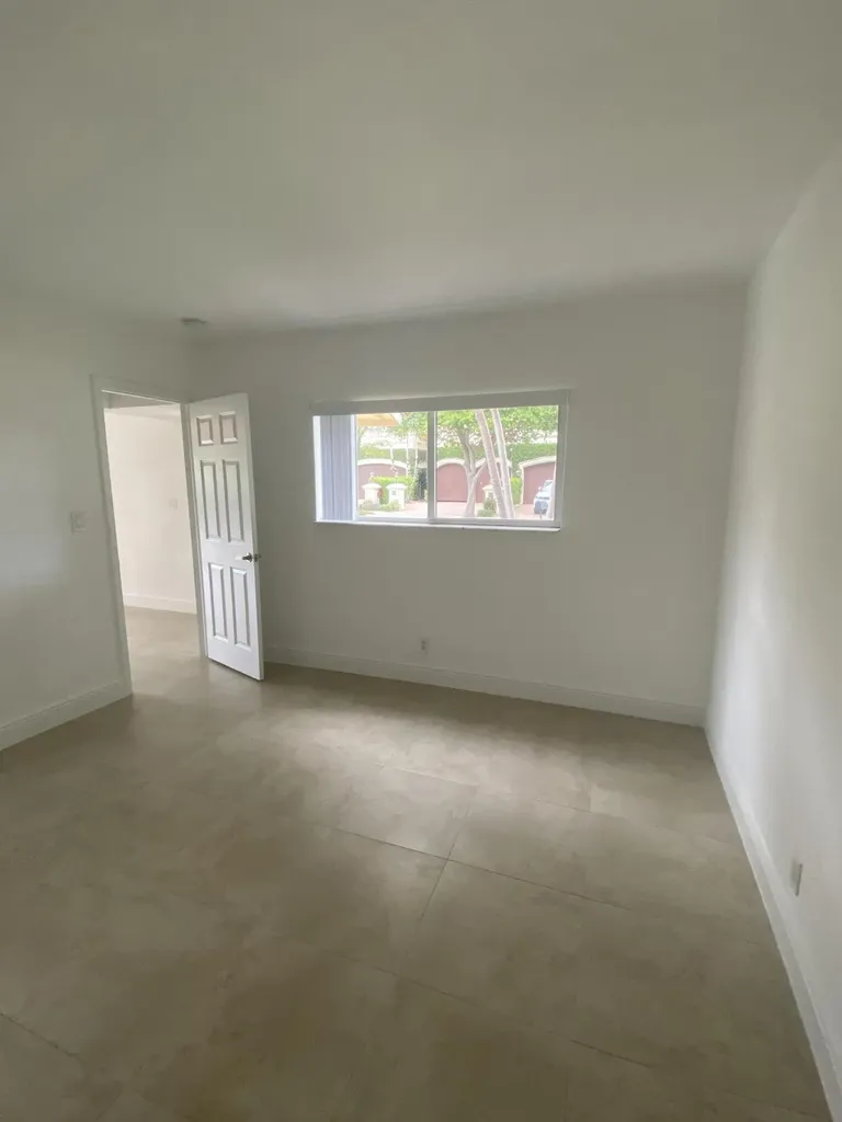 560-570 NE 19th Avenue Deerfield Beach FL 33441