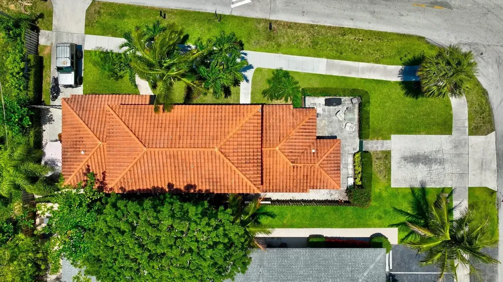 560-570 NE 19th Avenue Deerfield Beach FL 33441