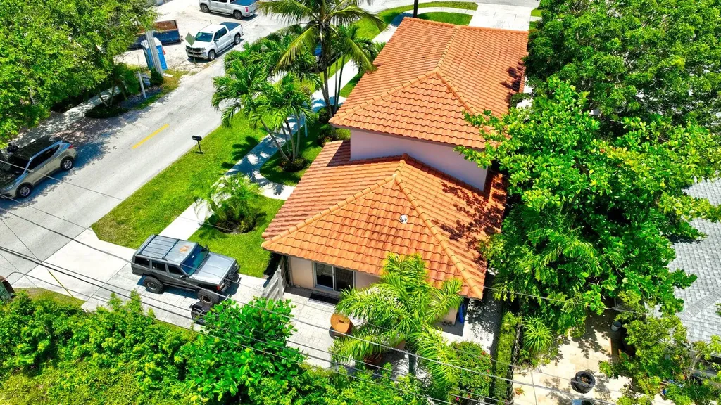560-570 NE 19th Avenue Deerfield Beach FL 33441
