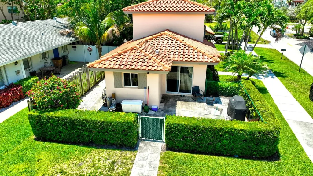560-570 NE 19th Avenue Deerfield Beach FL 33441