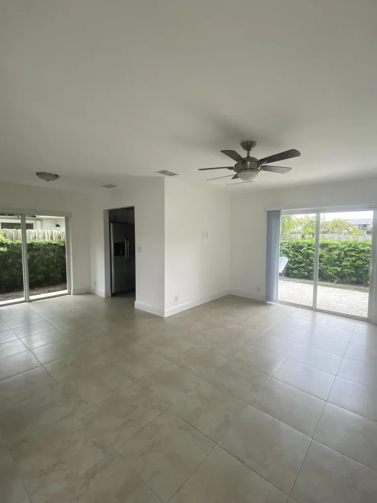 560-570 NE 19th Avenue Deerfield Beach FL 33441