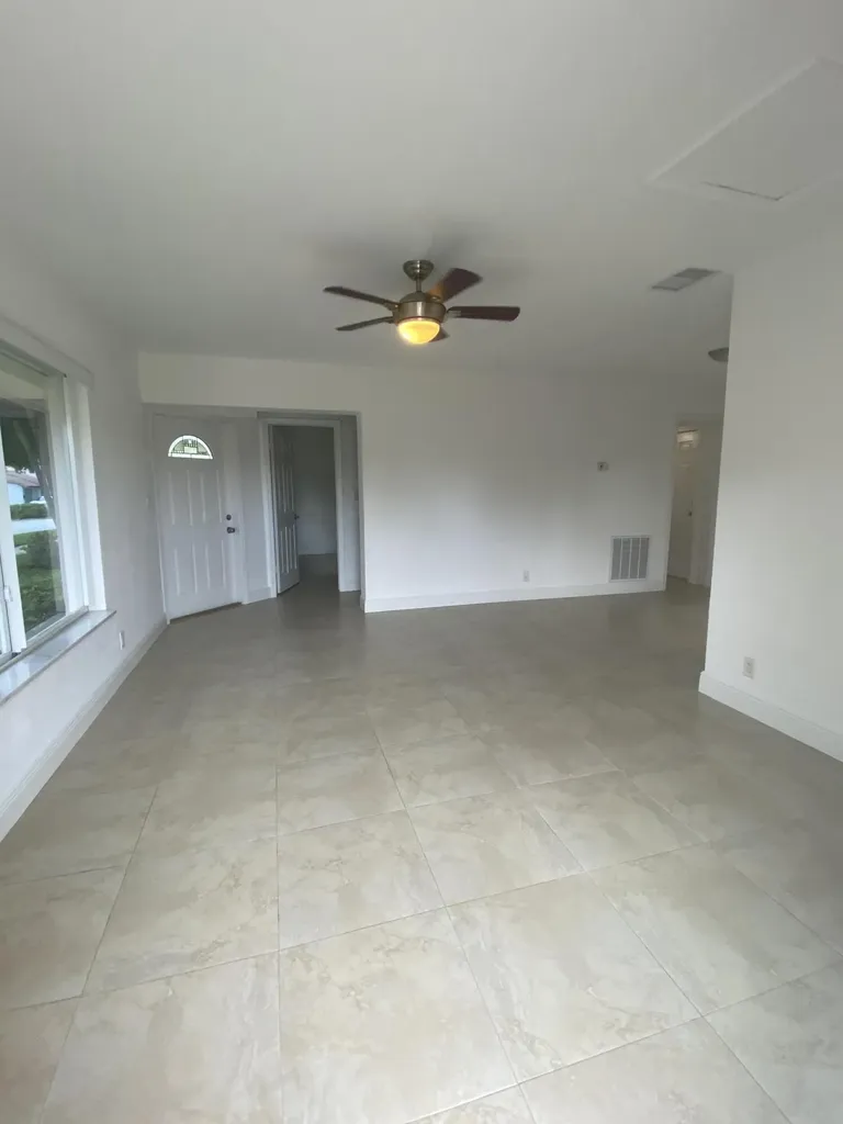 560-570 NE 19th Avenue Deerfield Beach FL 33441