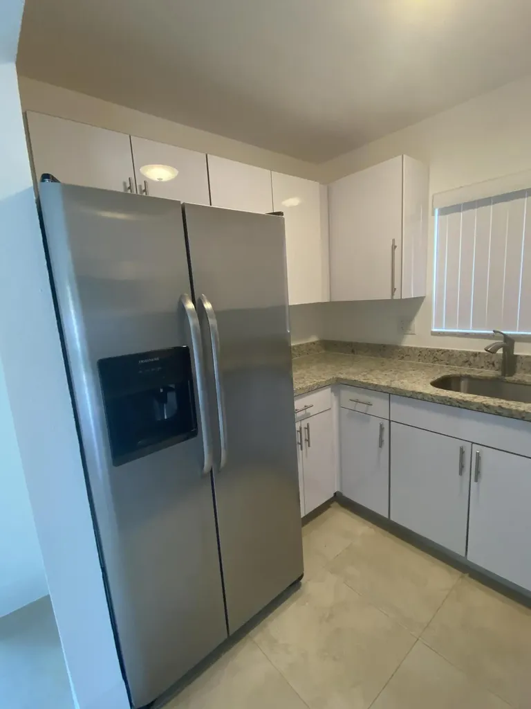 560-570 NE 19th Avenue Deerfield Beach FL 33441