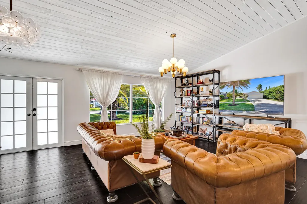 271 Oregon Lane Boca Raton FL 33487