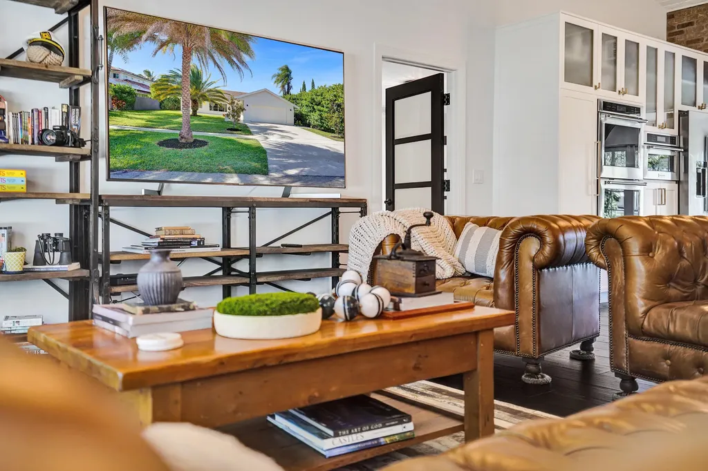 271 Oregon Lane Boca Raton FL 33487