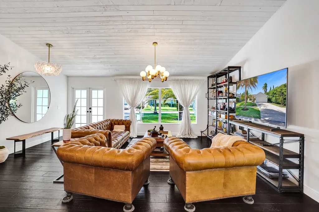 271 Oregon Lane Boca Raton FL 33487