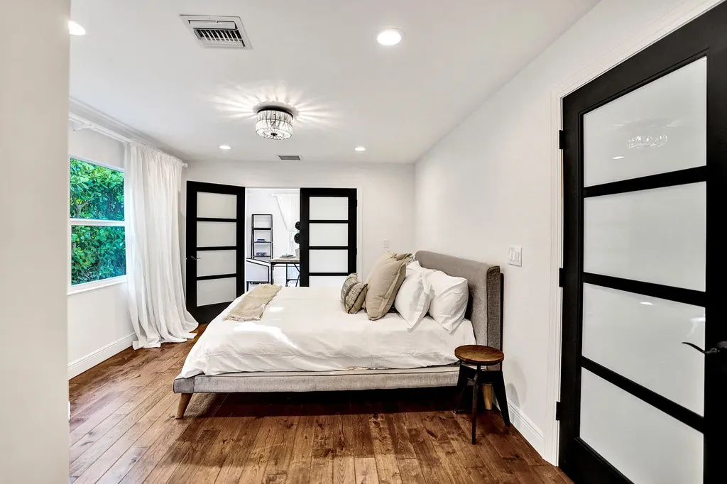 271 Oregon Lane Boca Raton FL 33487