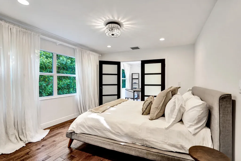 271 Oregon Lane Boca Raton FL 33487
