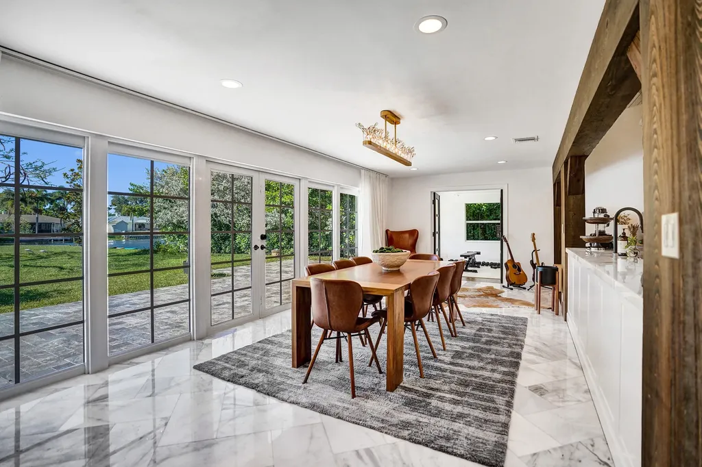 271 Oregon Lane Boca Raton FL 33487
