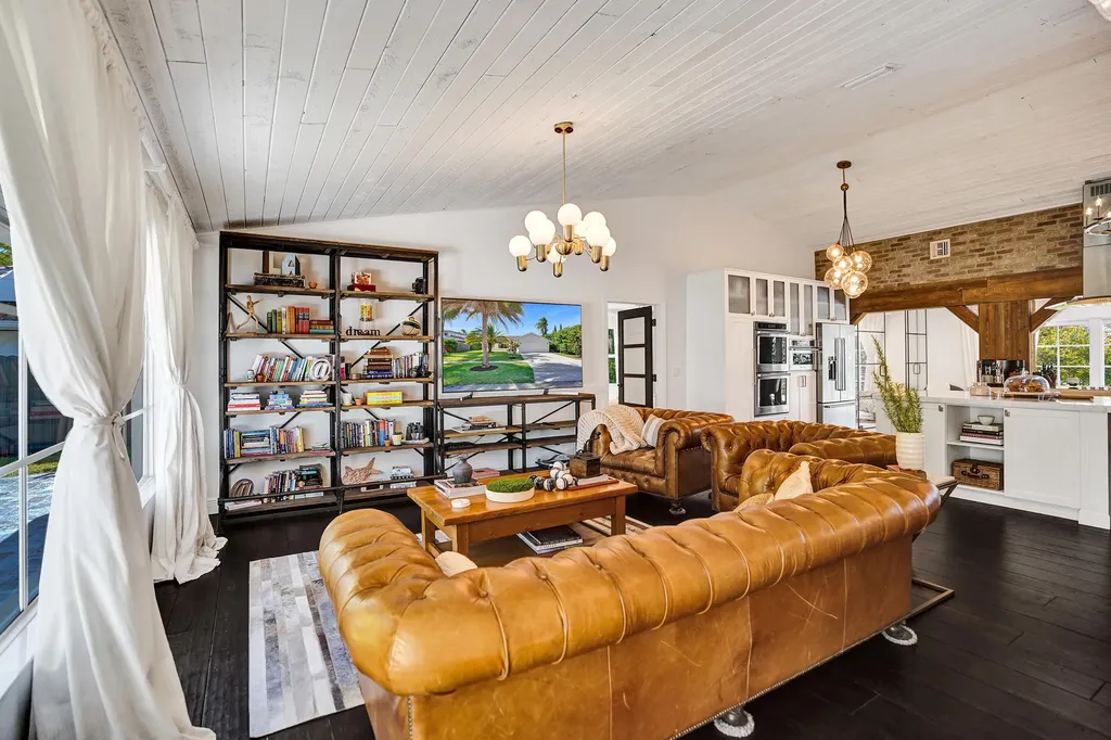 271 Oregon Lane Boca Raton FL 33487