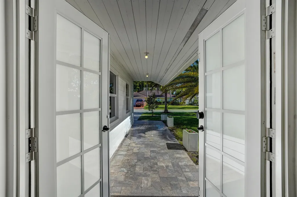 271 Oregon Lane Boca Raton FL 33487