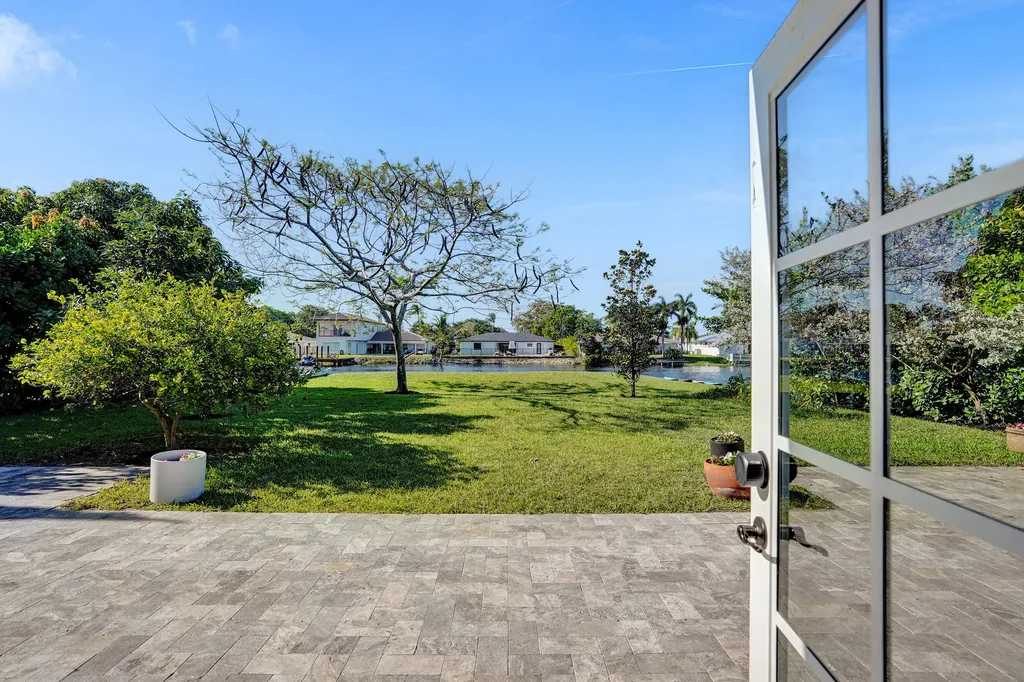 271 Oregon Lane Boca Raton FL 33487