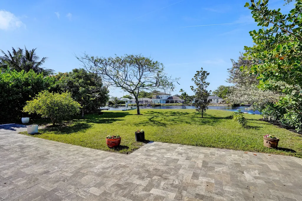 271 Oregon Lane Boca Raton FL 33487