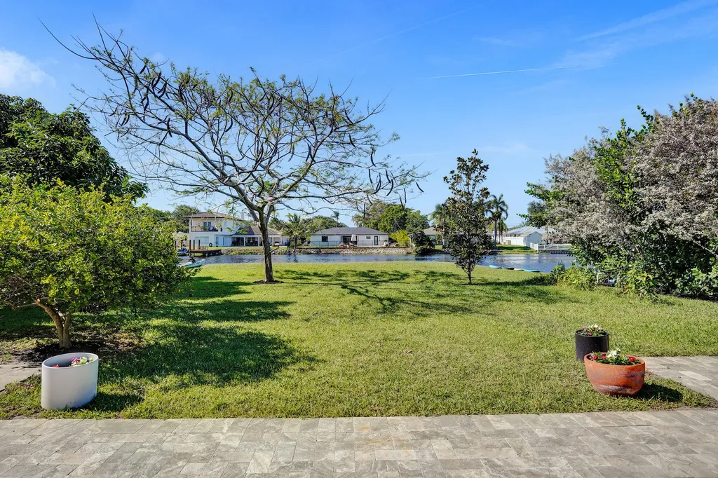 271 Oregon Lane Boca Raton FL 33487