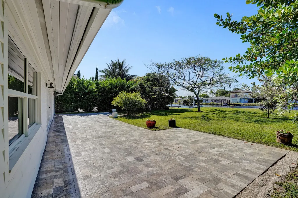 271 Oregon Lane Boca Raton FL 33487