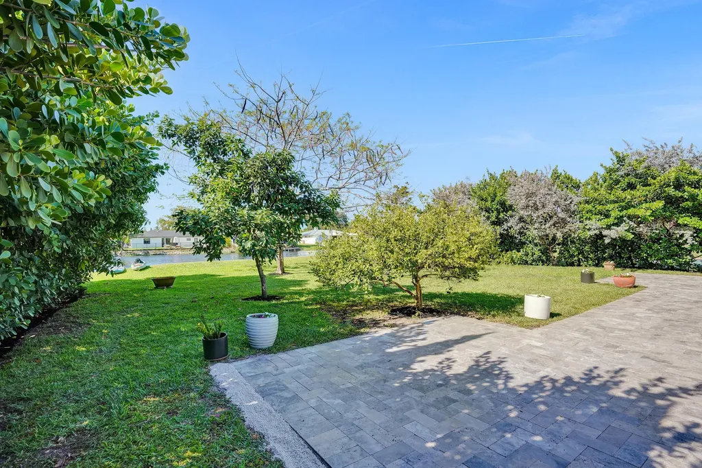 271 Oregon Lane Boca Raton FL 33487
