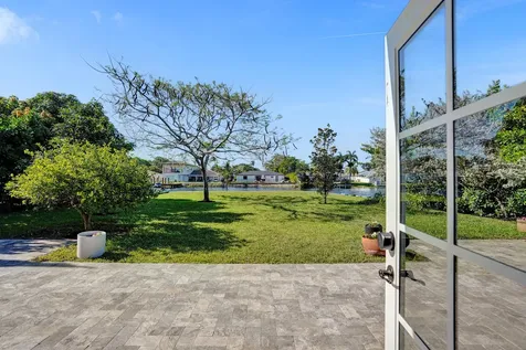 271 Oregon Lane Boca Raton FL 33487