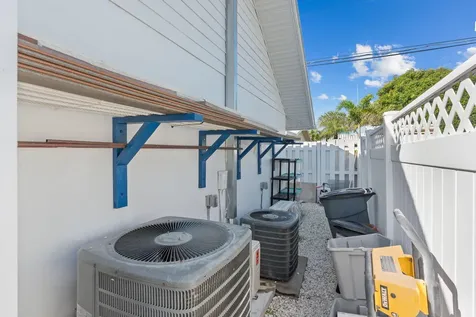 1539-1541 NE 15th Avenue Fort Lauderdale FL 33304