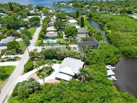 304 SW Indian Groves Drive Stuart FL 34994