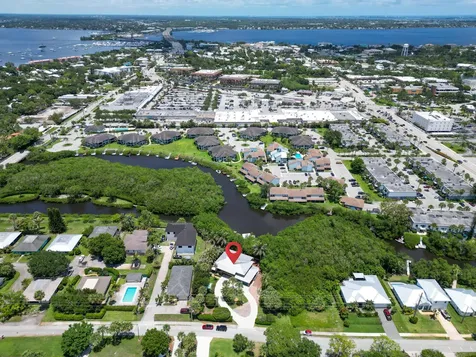 304 SW Indian Groves Drive Stuart FL 34994