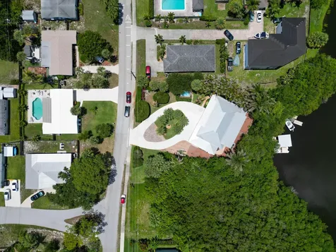 304 SW Indian Groves Drive Stuart FL 34994