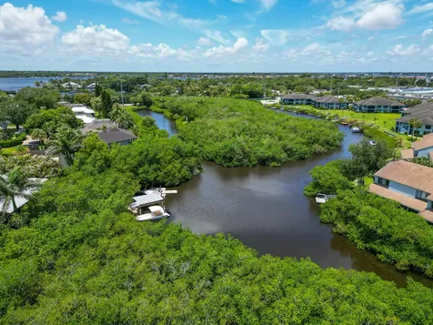 304 SW Indian Groves Drive Stuart FL 34994