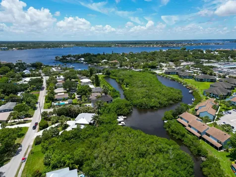 304 SW Indian Groves Drive Stuart FL 34994