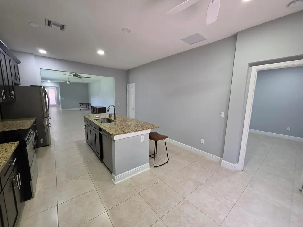 161 SE Via Visconti Port St Lucie FL 34952