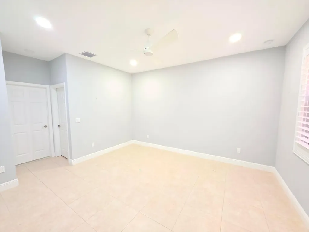161 SE Via Visconti Port St Lucie FL 34952