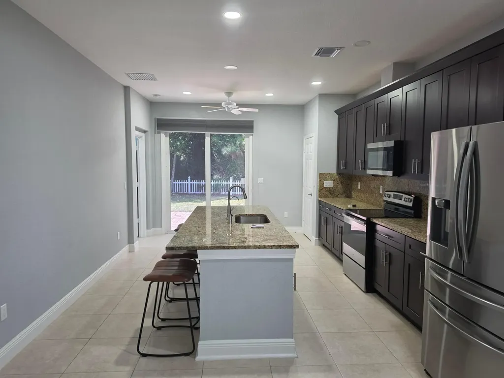 161 SE Via Visconti Port St Lucie FL 34952
