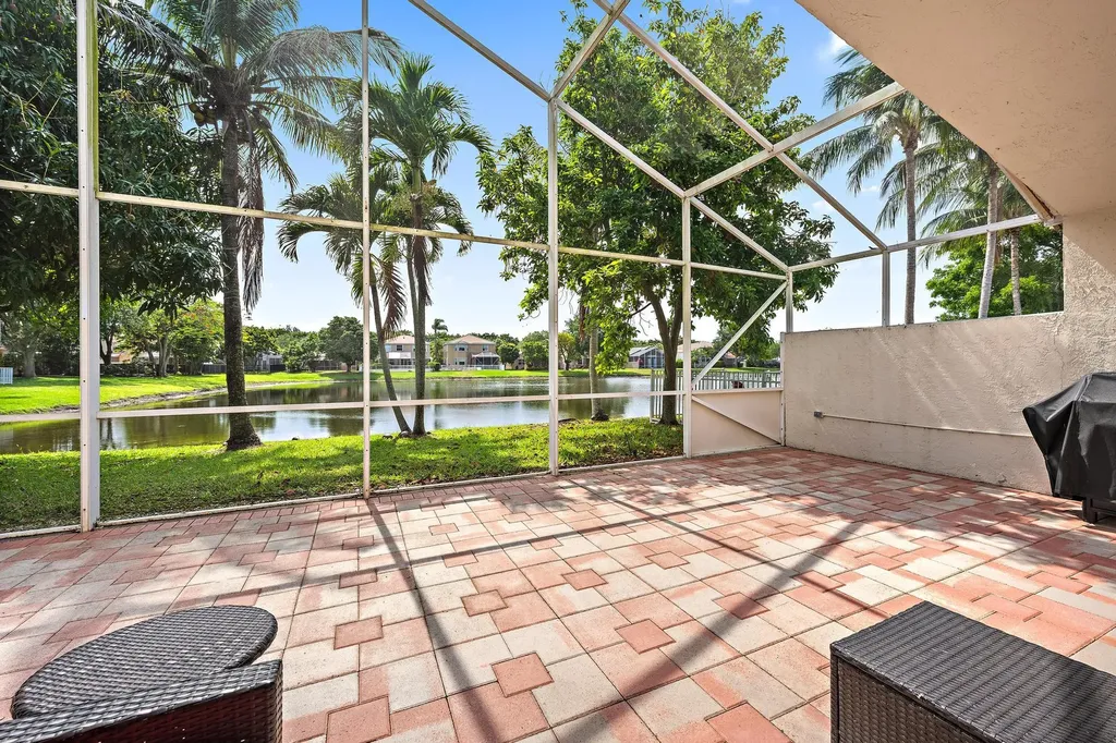 6667 Waverly Lane Lake Worth FL 33467