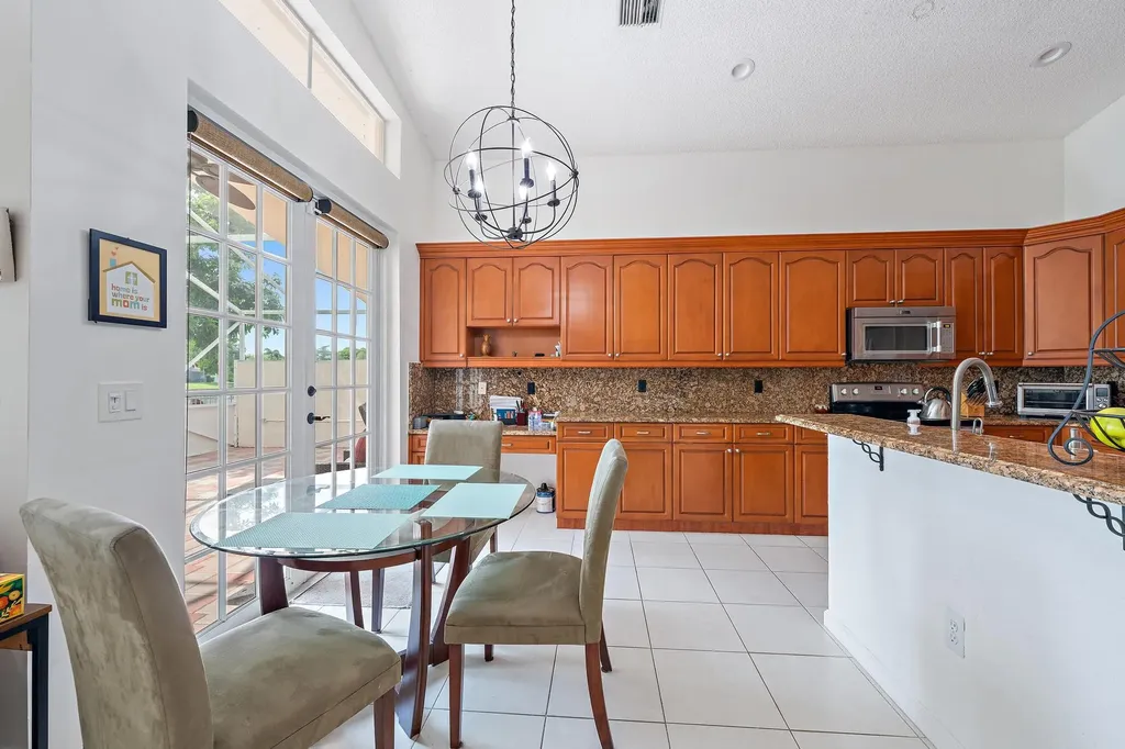 6667 Waverly Lane Lake Worth FL 33467