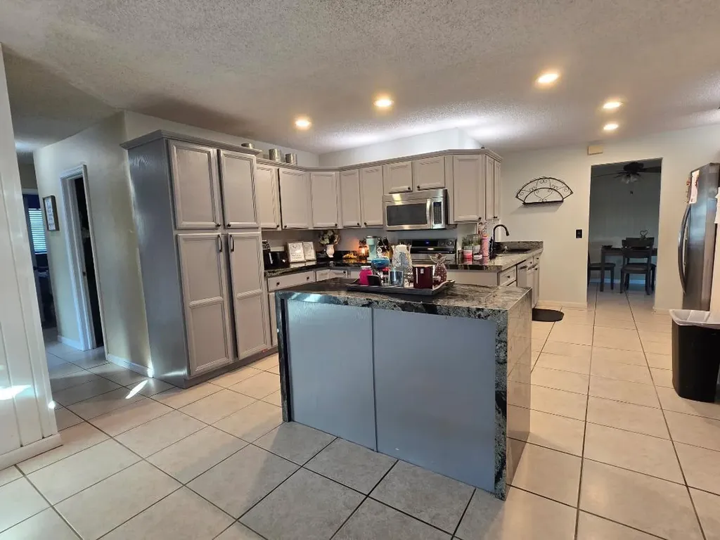 6340 NW 32nd Avenue Fort Lauderdale FL 33309