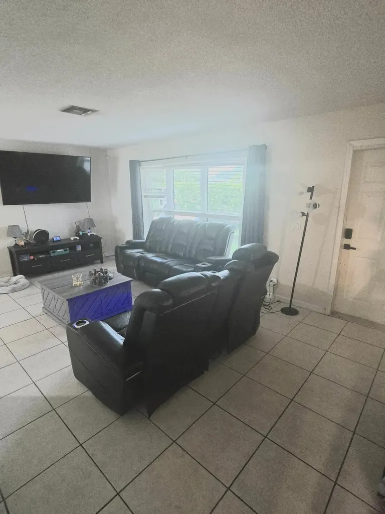 6340 NW 32nd Avenue Fort Lauderdale FL 33309