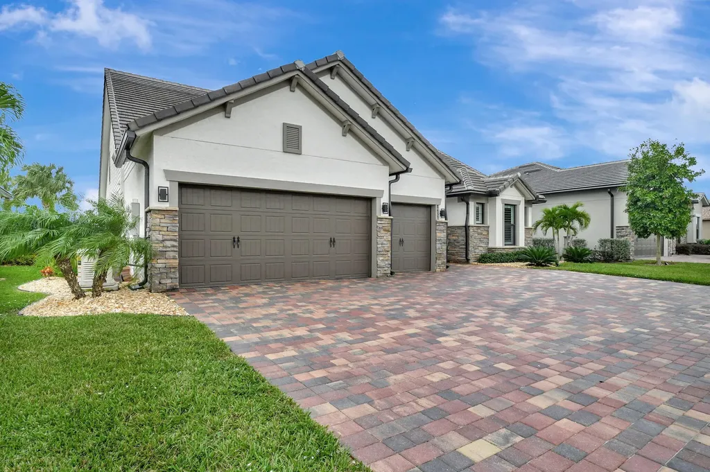 8433 Vaulting Drive Lake Worth FL 33467