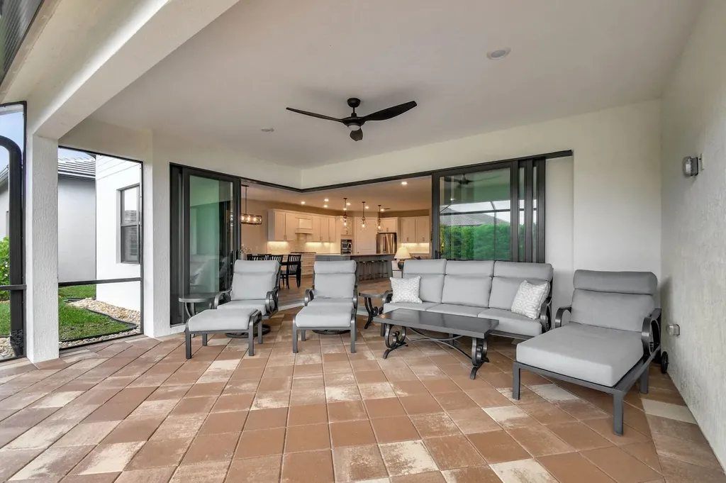 8433 Vaulting Drive Lake Worth FL 33467