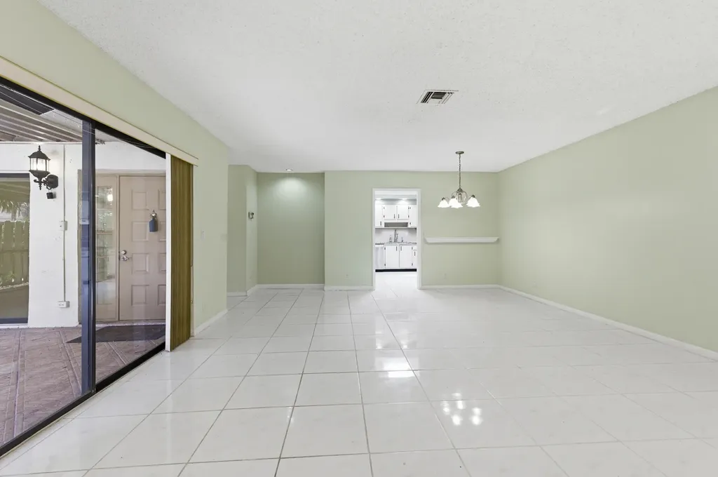 729 NW 29th Avenue Delray Beach FL 33445